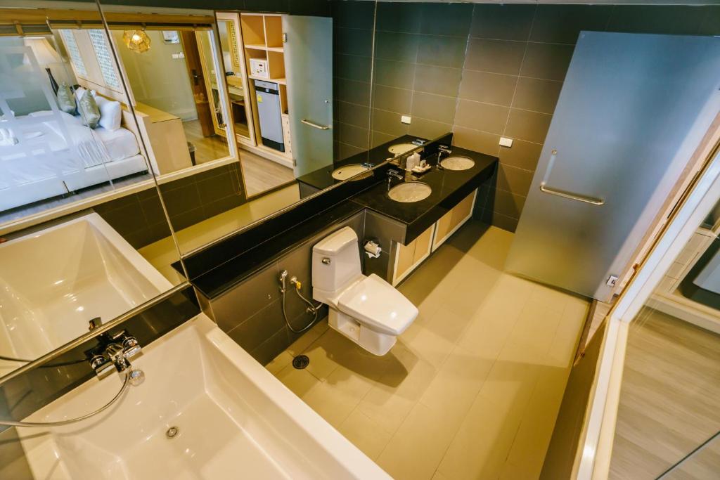 Moon Dragon Hotel - Resim 42