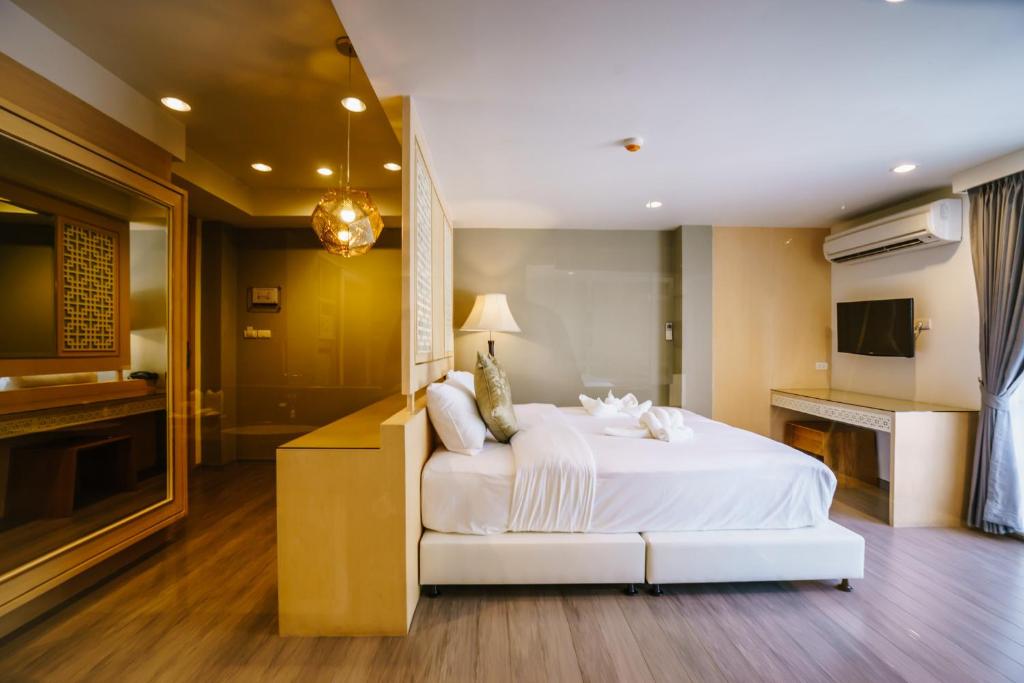 Moon Dragon Hotel - Resim 45