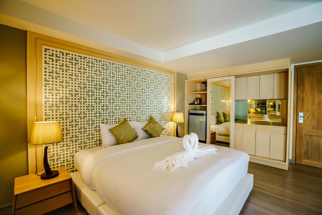 Moon Dragon Hotel - Resim 3