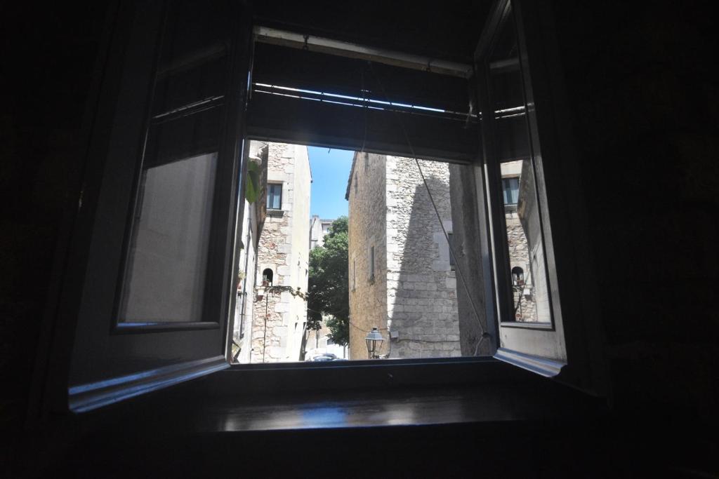 Fotografie z fotogalerie ubytování Pensió Bellmirall v destinaci Girona