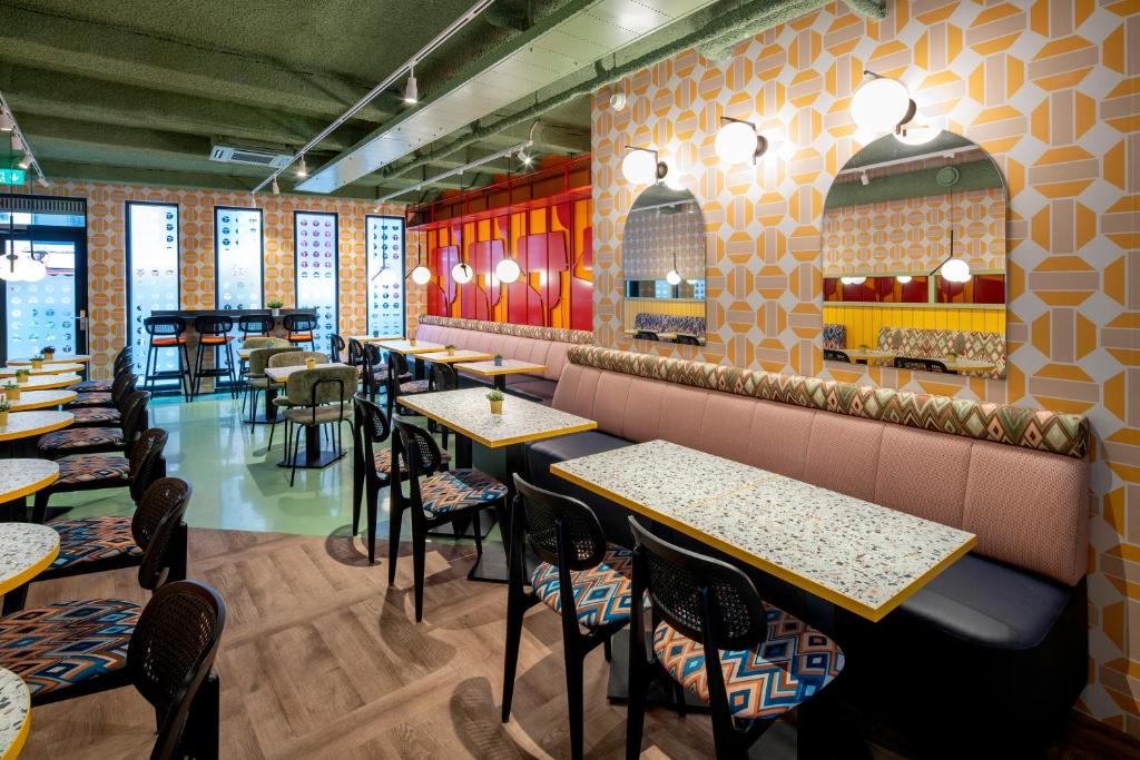 Tourist Inn Hotel Amsterdam - Resim 4