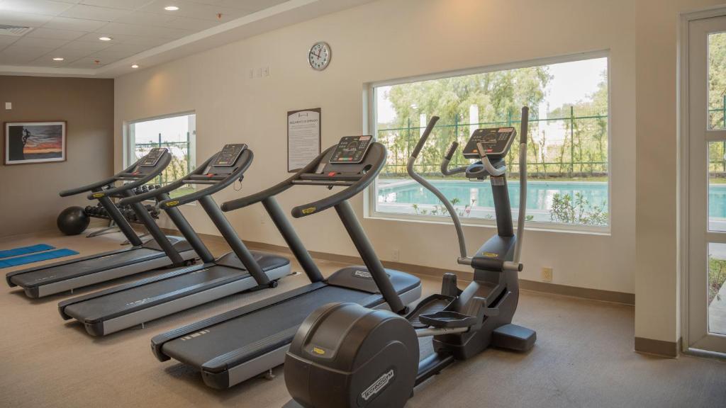 Fitness centrum a/nebo fitness zařízení v ubytování Staybridge Suites - Irapuato by IHG