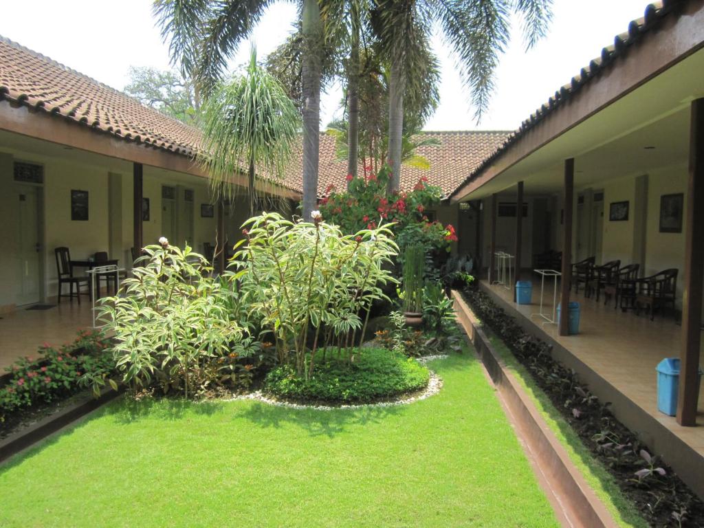 Zahrada ubytování Hotel Besar Purwokerto