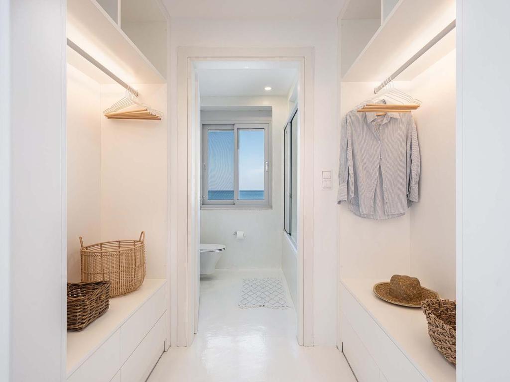 A bathroom at Villa Kyma
