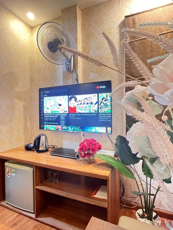 TV a/nebo společenská místnost v ubytování Tấm's House