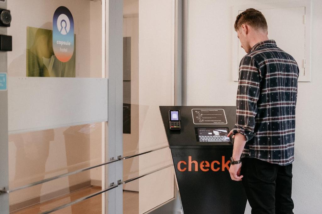 Capsule Hotel - Lucerne TheLAB - Resim 7