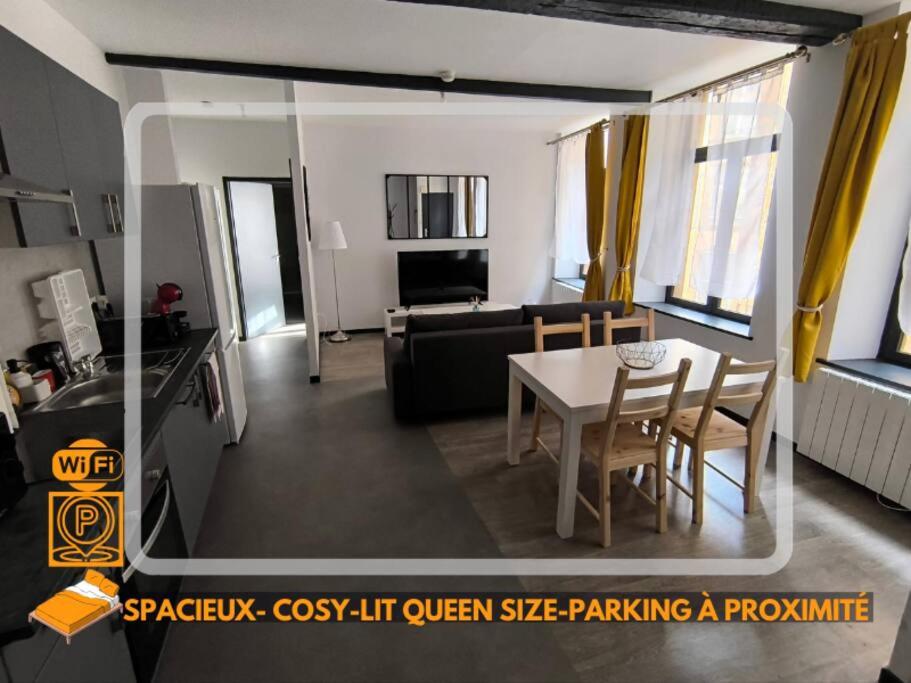 Kuchyň nebo kuchyňský kout v ubytování Rivage Ardennais - chateau - CHU -T2-queen size