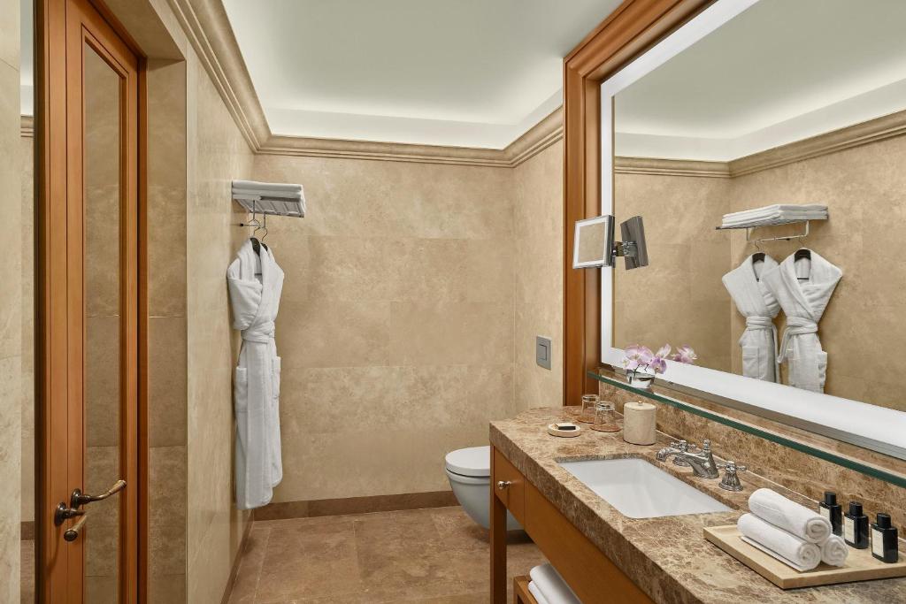 Divan Istanbul - Family Room