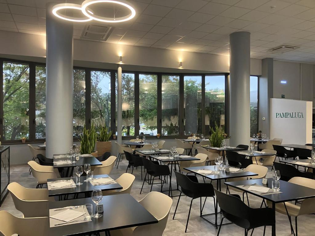 Restaurace v ubytování Break Hotel