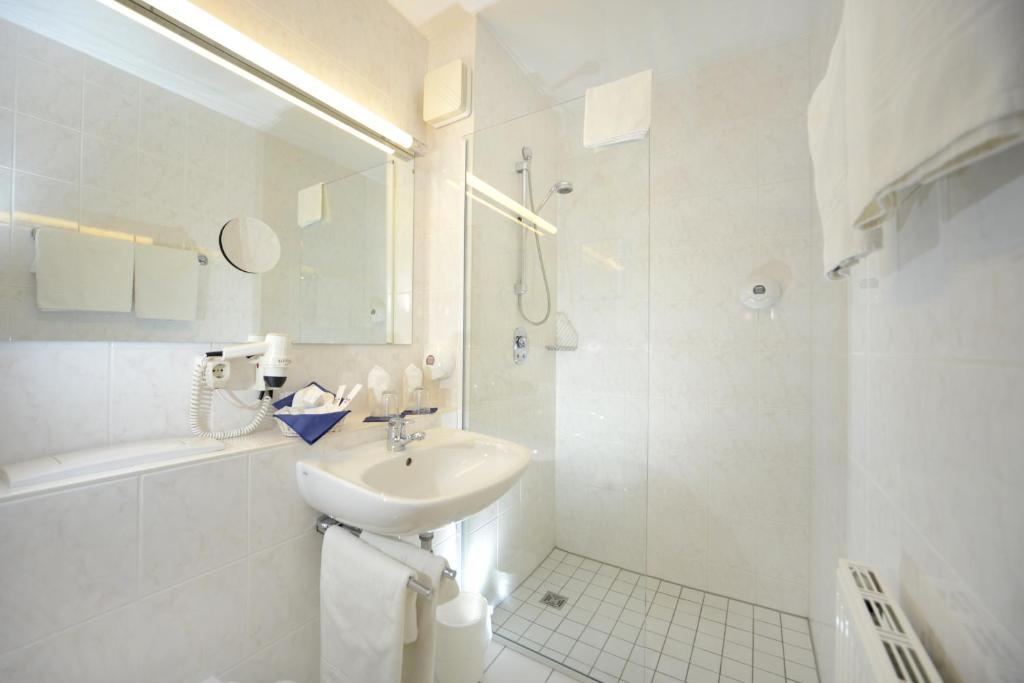 Koupelna v ubytování Hotel Bavaria Brehna
