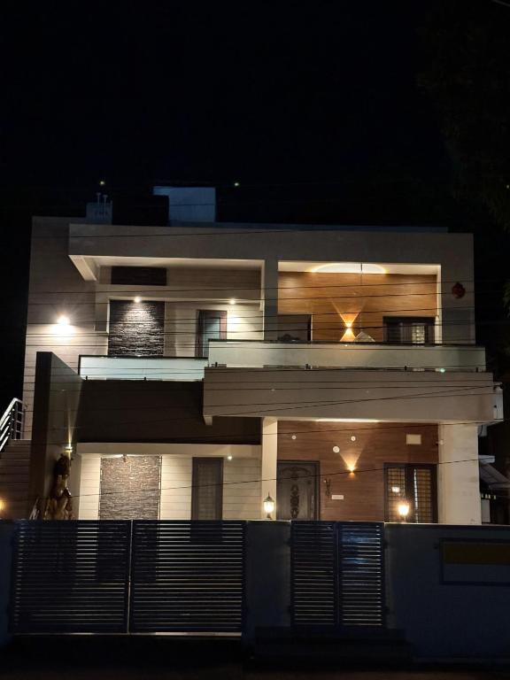 Balkón nebo terasa v ubytování HOME STAY at SRIRAM VILLA Kumbakonam