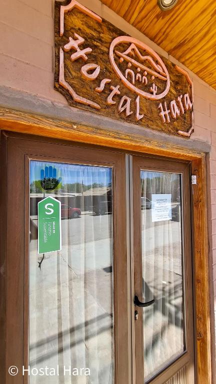 Certifikát, hodnocení, plakát nebo jiný dokument vystavený v ubytování Hostal Hara