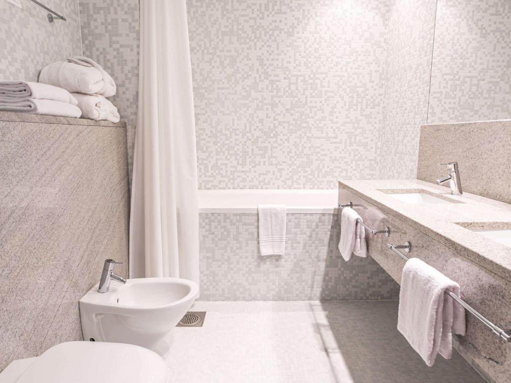 Vannituba majutusasutuses Mercure Tallinn