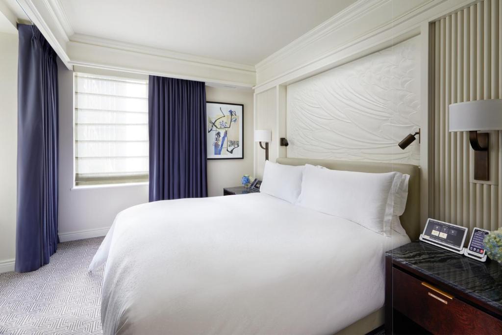 The Peninsula New York - Junior Suite