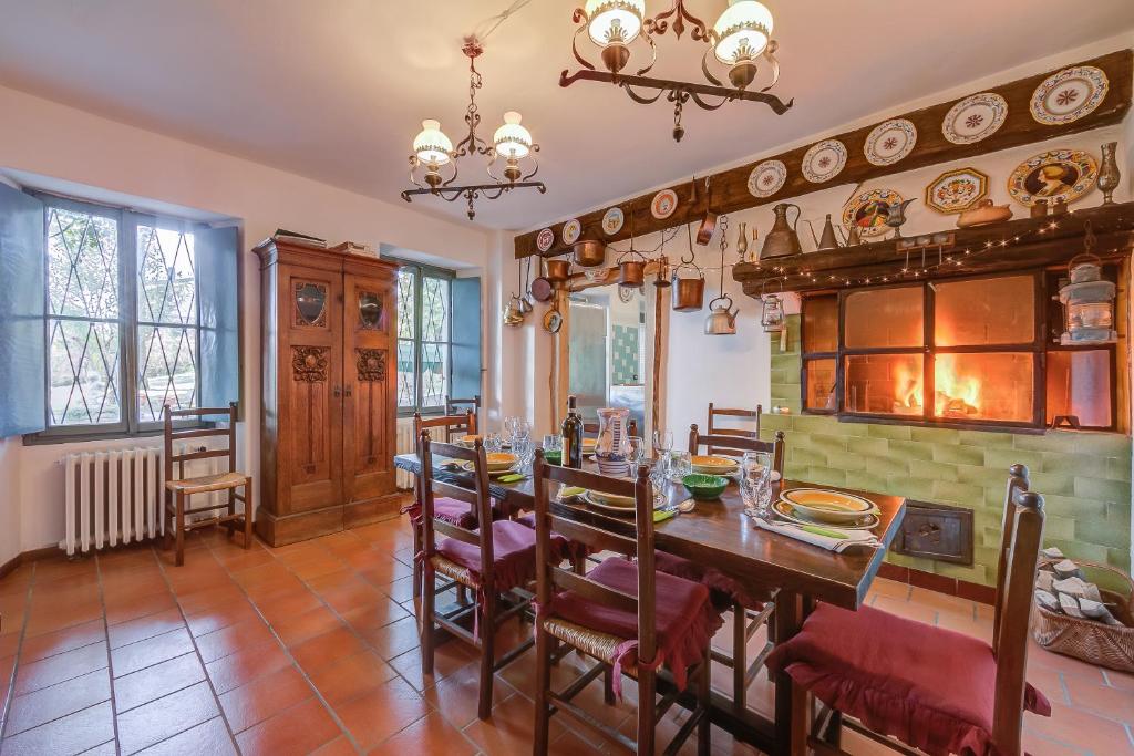 Część wypoczynkowa w obiekcie Charming Villa I Tre Archi - Happy Rentals