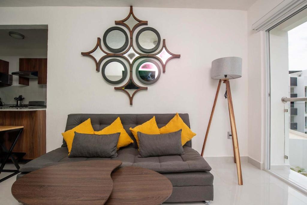 Cozy 2-Bedroom Retreat with Pool Access