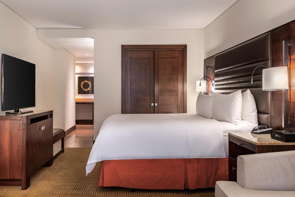 JW Marriott Hotel Bogotá - Junior King Suite Met Executive Lounge Access