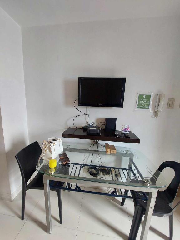 Experience OCEAN VIEW Rooms in The Heart Of Manila, Enjoy FREE ACCESS To The POOL, SAUNA, PLUS MASSAGE PROMO In Prime Location Near The US Embassy, NAIA, Makati, BGC, Mall of Asia, And Chinatown This Is A Limited-Time Offer, Book Now - 豪华室