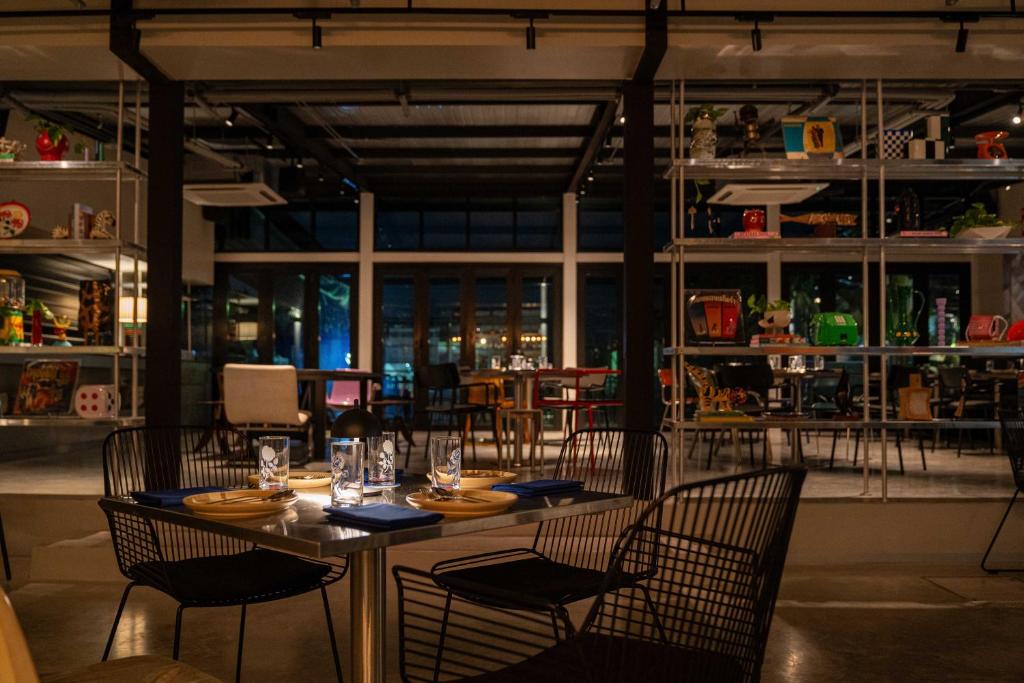 The StandardX, Bangkok Phra Arthit - Resim 29