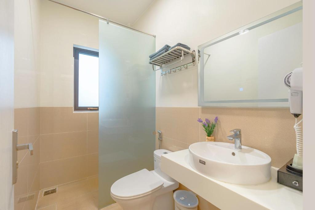 Koupelna v ubytování VMT Hotel Da Lat