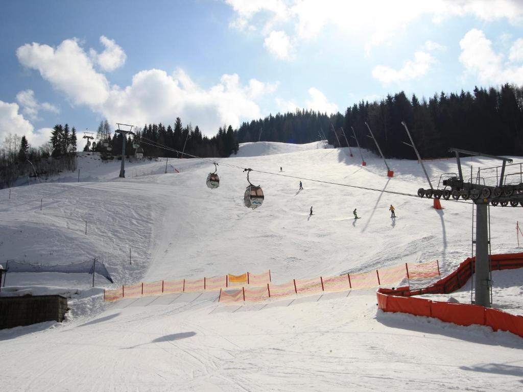 Fotografia z galérie ubytovania Chalet only 200 m from ski lift with sauna v destinácii Bad Kleinkirchheim