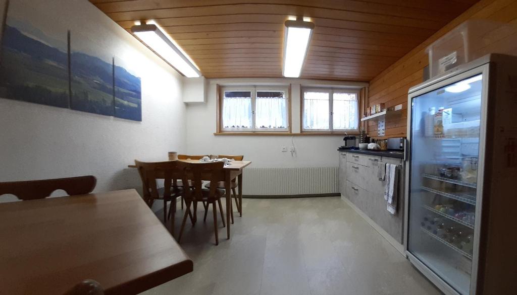 Kuchyň nebo kuchyňský kout v ubytování B&B Rössli Gondiswil