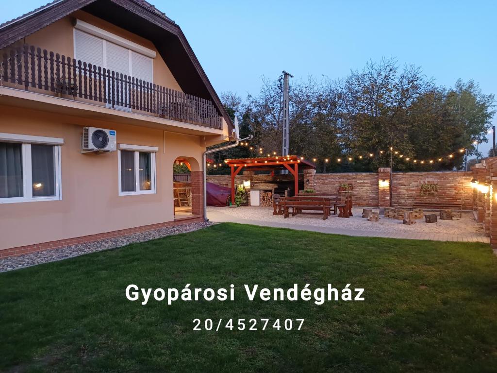 Budova, kde se prázdninový dům nachází