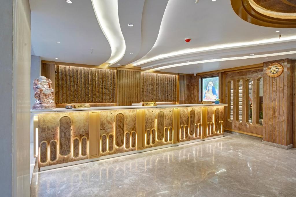 Fotografie z fotogalerie ubytování Newly Built Gold The Royal With Rooftop Restaurant - 2Mins Walk From New Delhi Rail Station & 5Mins from Connaught Place v Novém Dillí