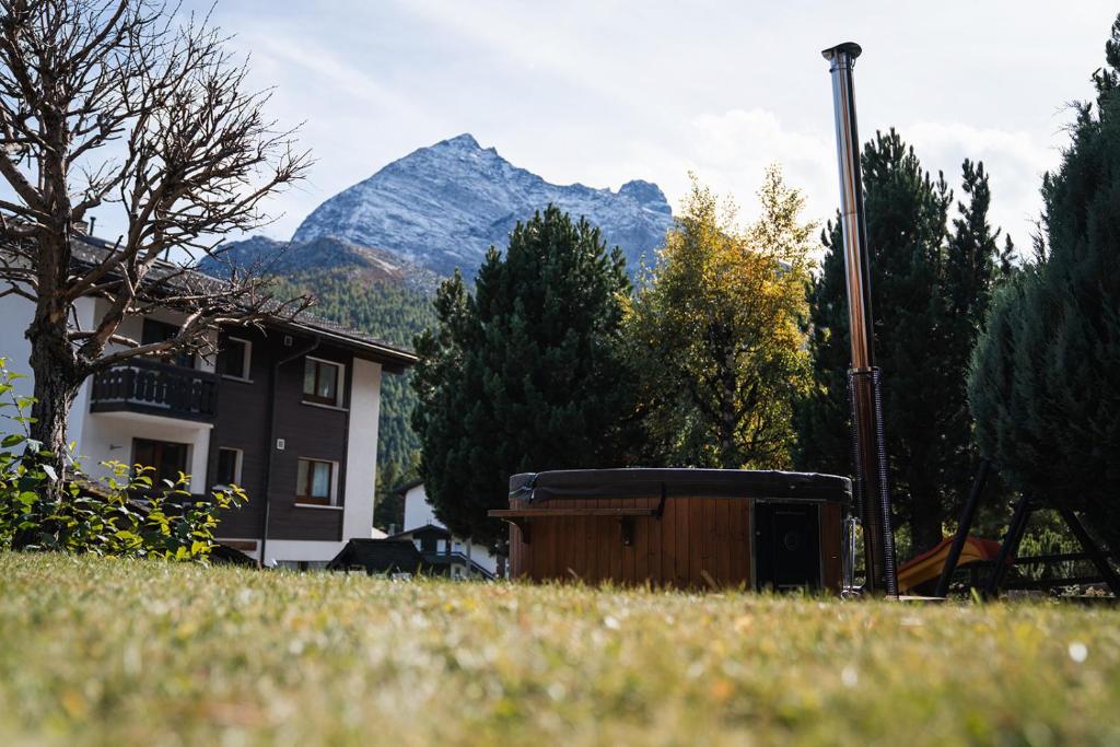 Nespecifikovaný výhled na hory nebo výhled na hory při pohledu z hotelu