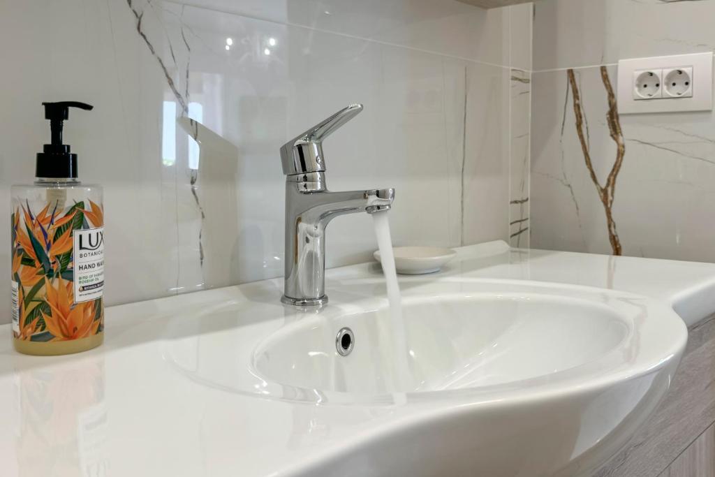 Kúpeľňa v ubytovaní Pano Stalos Villas