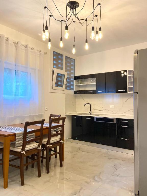 Kuchyň nebo kuchyňský kout v ubytování A-B House