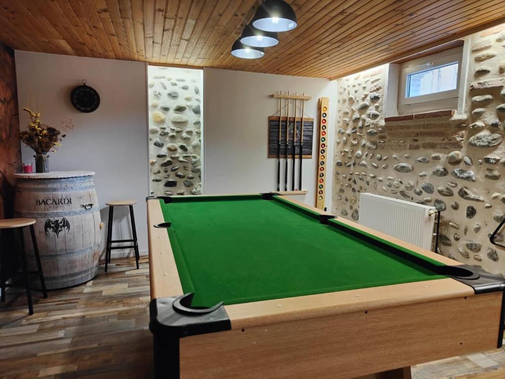 Biliár nebo kulečník v ubytování Villa Garona avec billard proche Pyrénées