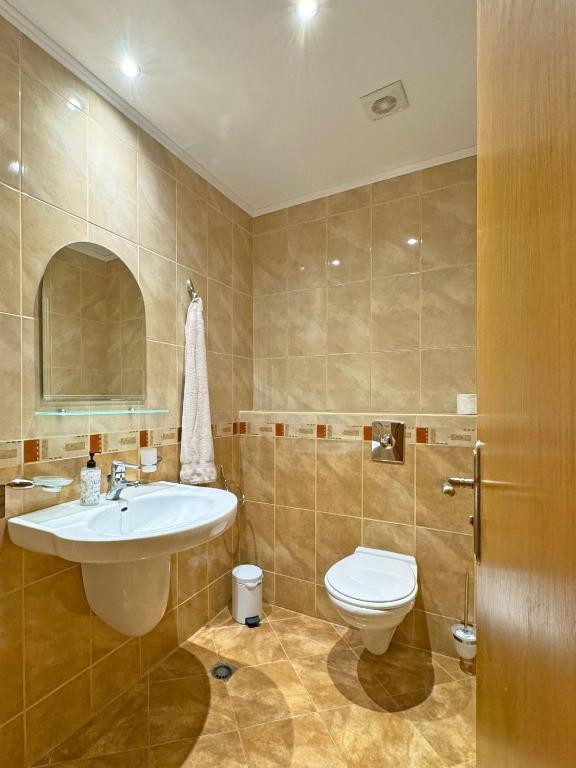A bathroom at Premium Apartment Midia Beach