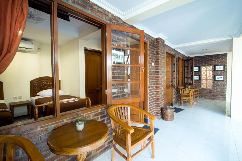 Posezení v ubytování De Hostel Yogyakarta