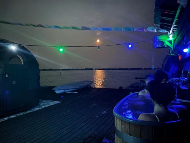 Fotografie z fotogalerie ubytování Houseboat uitzicht over veluwemeer, natuurlokatie, prachtige vergezichten v destinaci Biddinghuizen