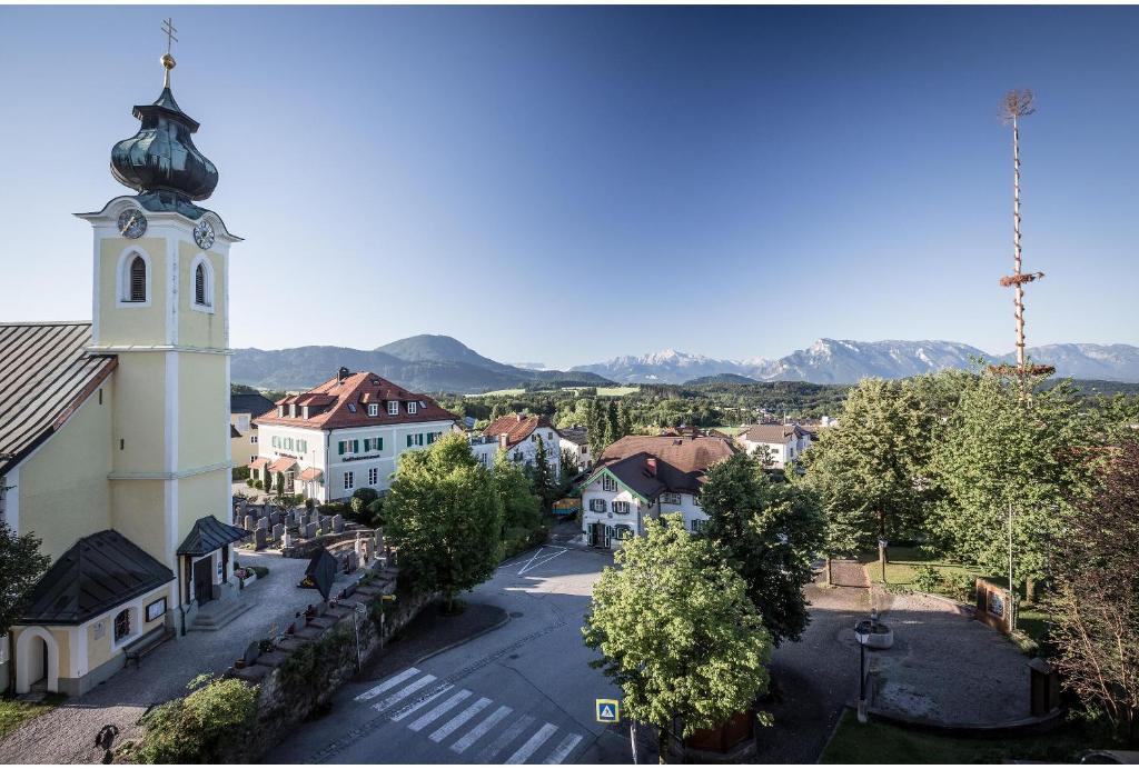 A general mountain view or a mountain view taken from a szállodákat