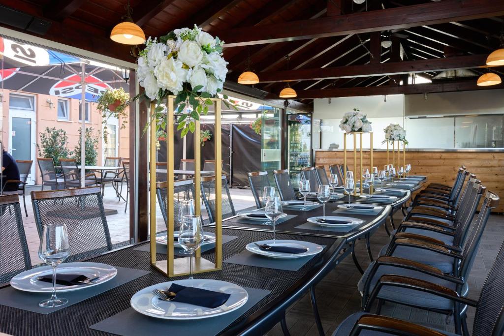 Restaurace v ubytování Hotel Phoenix