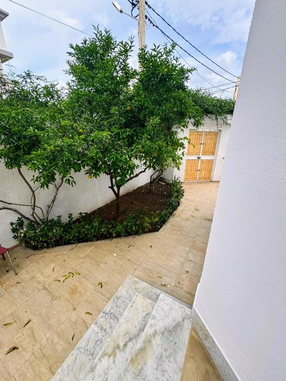 Fotografie z fotogalerie ubytování Étage de villa spacieux aux Jardins de la Soukra v destinaci El Aouina