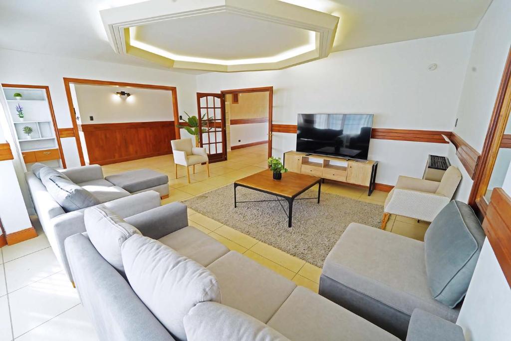 Departamento 4 dormitorios - Roca 1