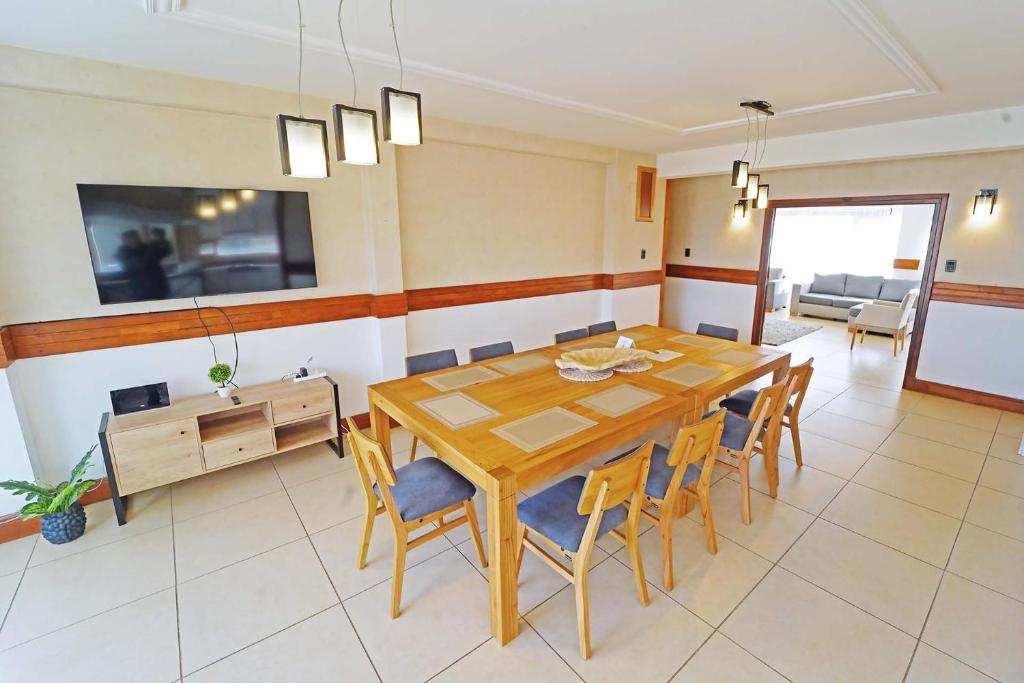 Departamento 4 dormitorios - Roca 1