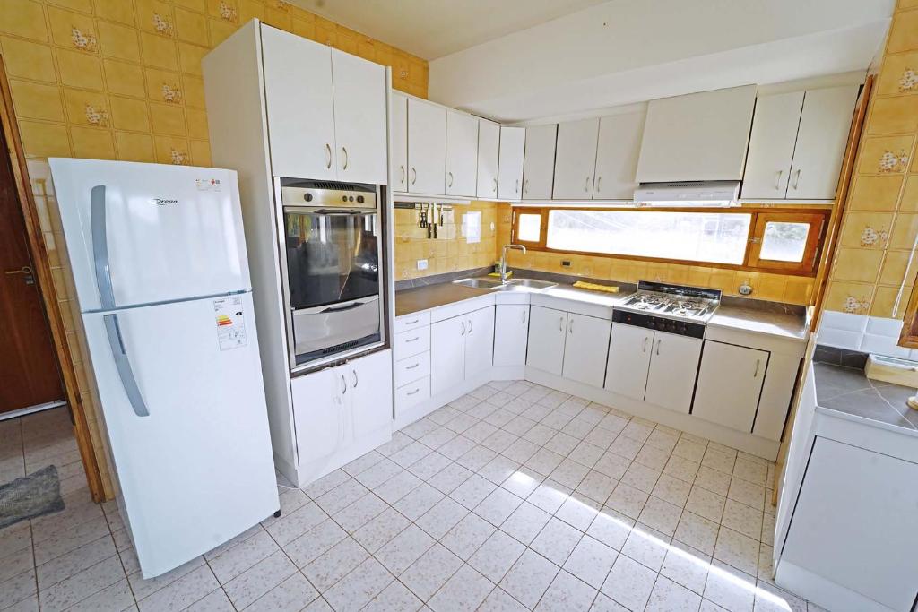 Departamento 4 dormitorios - Roca 1