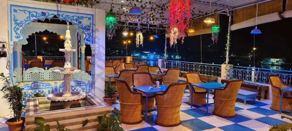 Posezení v ubytování Hotel Bharatpur Palace
