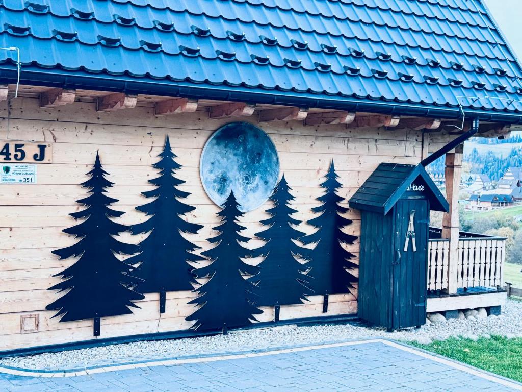Budova, v ktorej sa horská chata nachádza