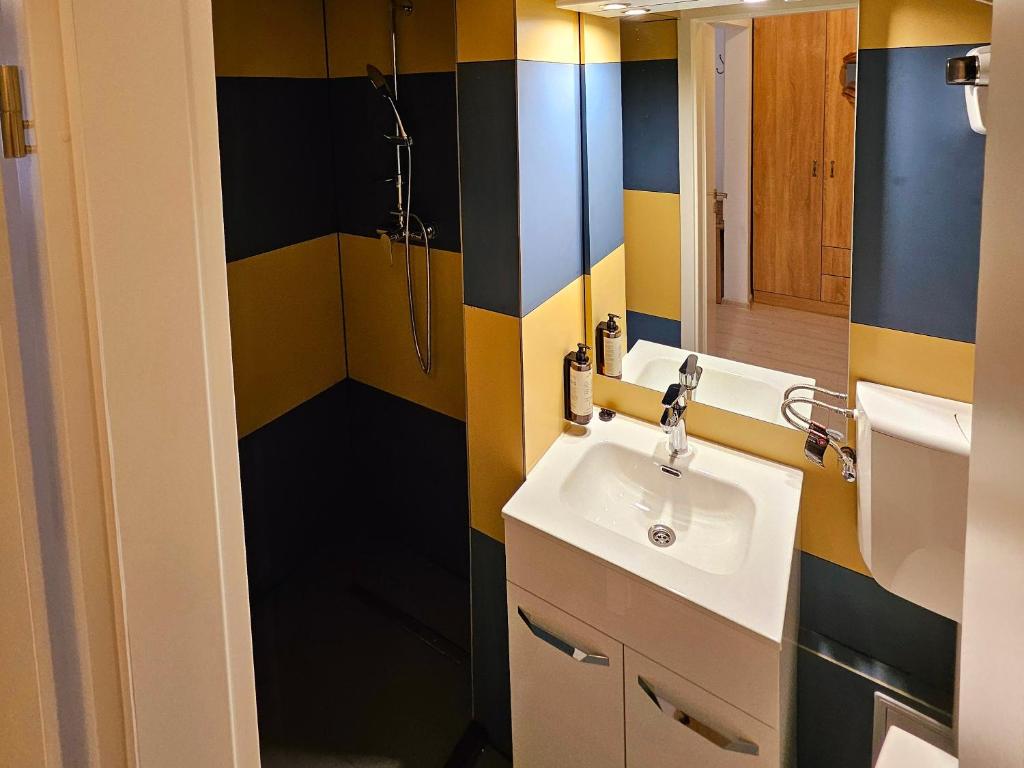 Hotel Royal Plaza By TimHotels - Resim 20