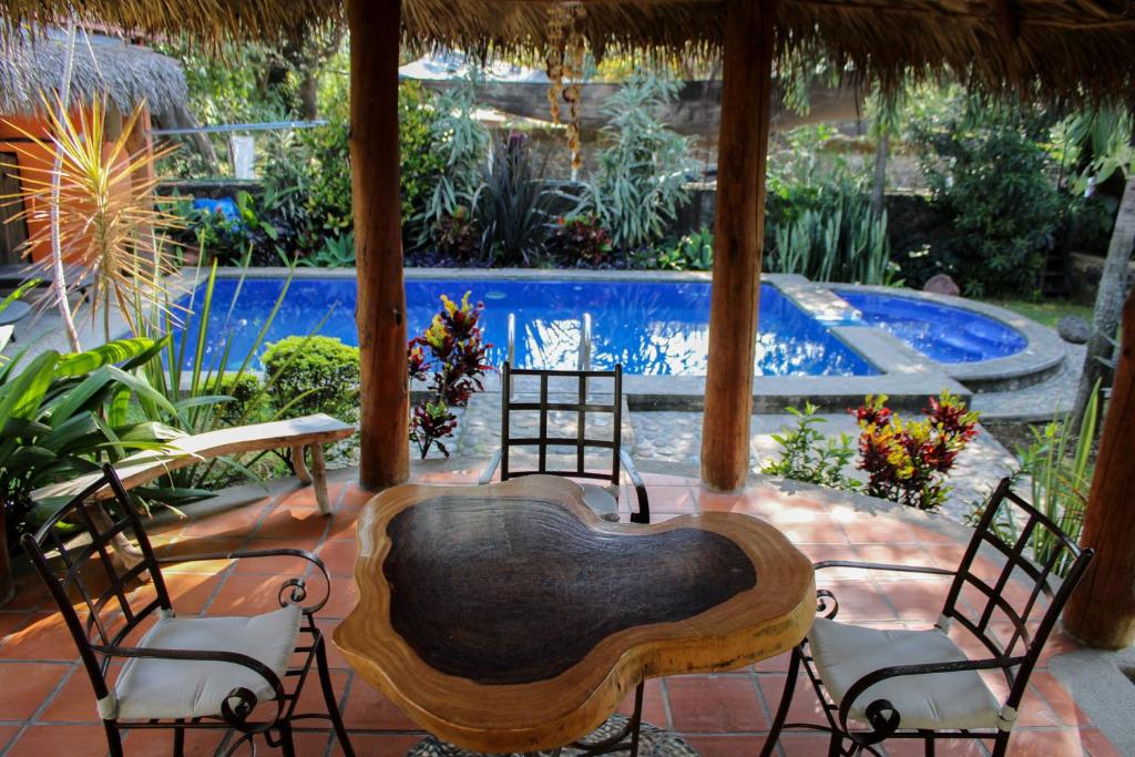 Bazén v ubytování Posada Guayacán Tepoztlán nebo v jeho okolí