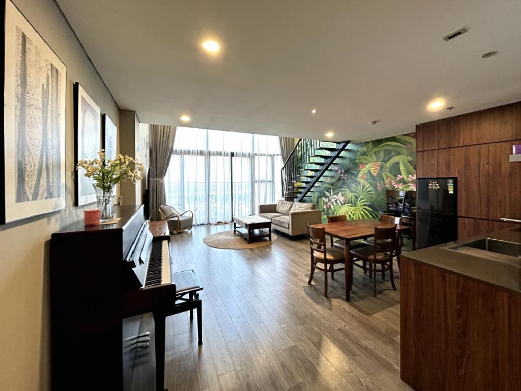 Kuchyň nebo kuchyňský kout v ubytování PentStudio West Lake Duplex Apartment