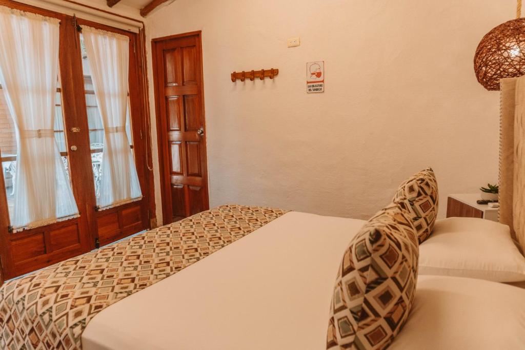 HOTEL BOUTIQUE EL CAMPANARIO - Camera Matrimoniale Con Bagno Privato