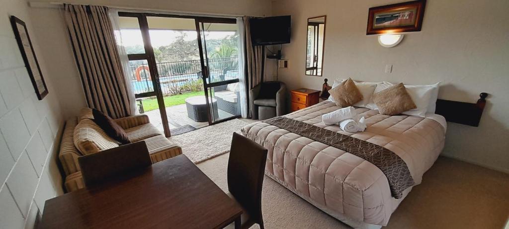 Waterfalls Estate - Motel & Campground - Resim 5