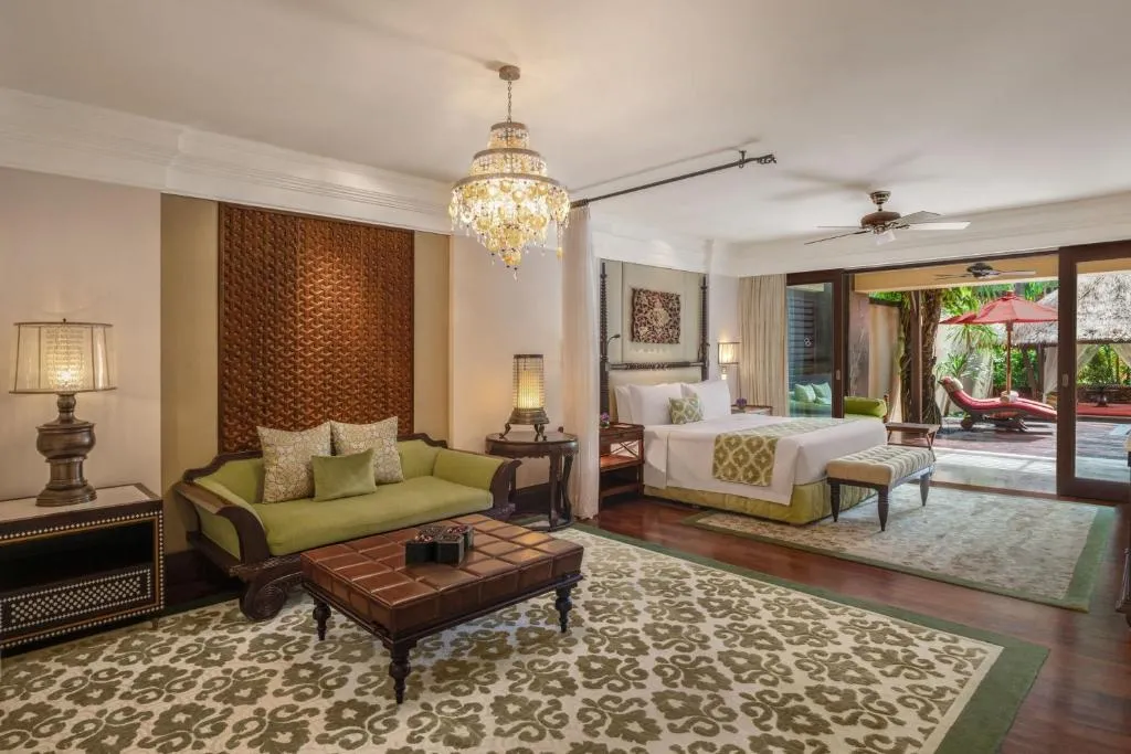 St Regis Pool Suite, 1 Bedroom Suite, 1 King, Plunge pool with Complimentary Airport Transfer