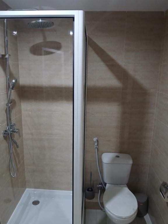 Koupelna v ubytování Nifa House